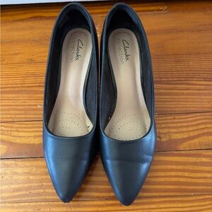Clarks Illeana Tulip Black Leather pumps